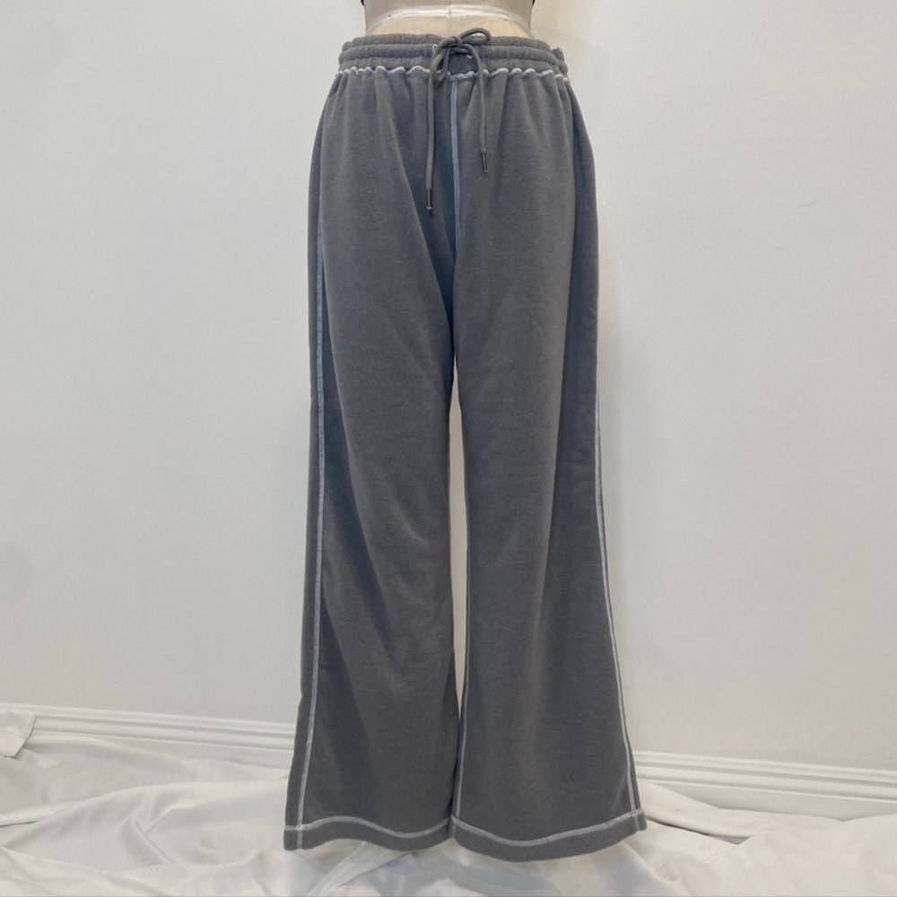 White fox boutique: Monday Mood Track Pants in Gray (Medium)